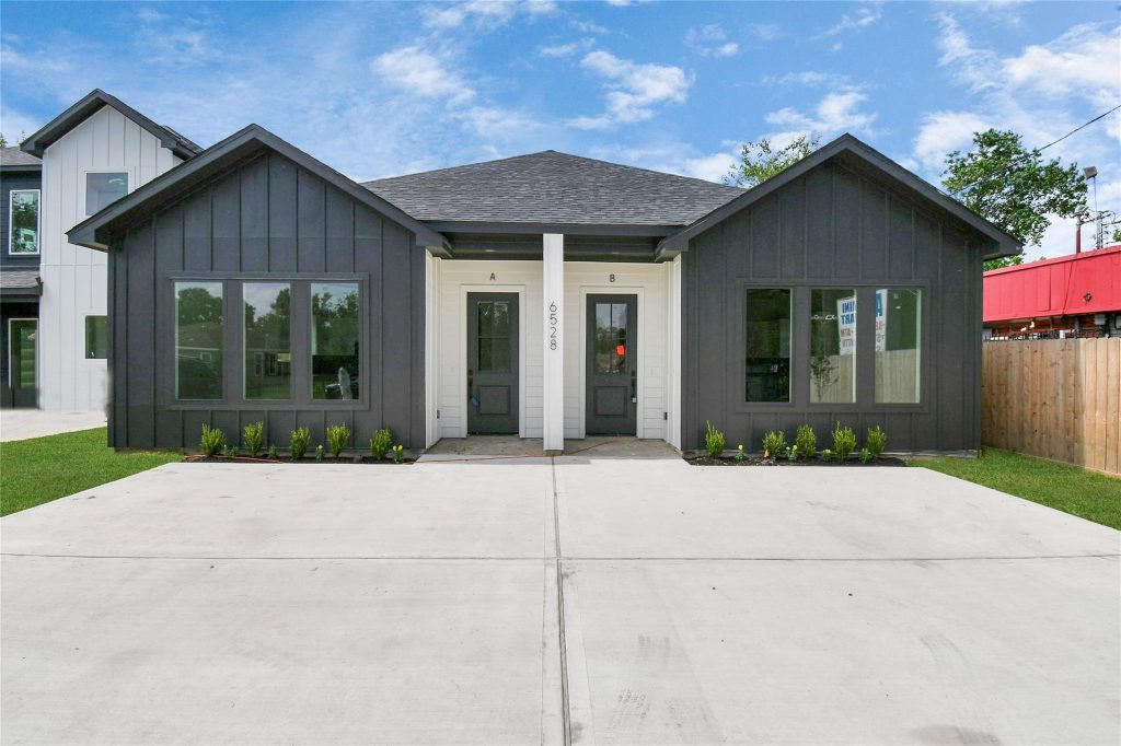 Willow Glen Dr - Brick & Stone Group